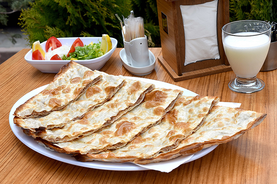 Etli Ekmek İnebolu Gazibey Fırını