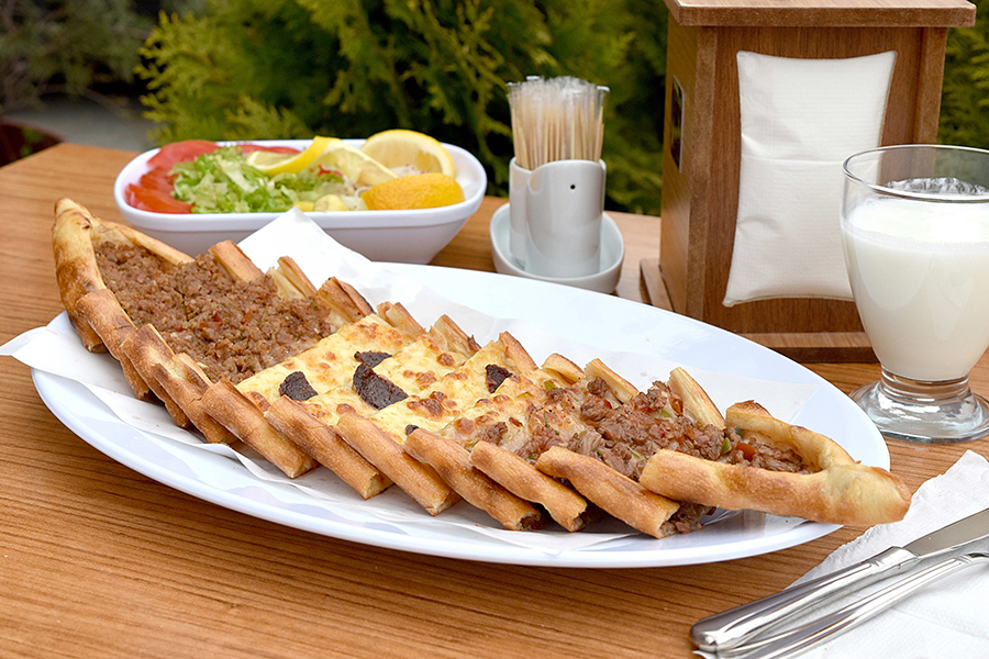 Karışık Pide İnebolu Gazibey Fırını